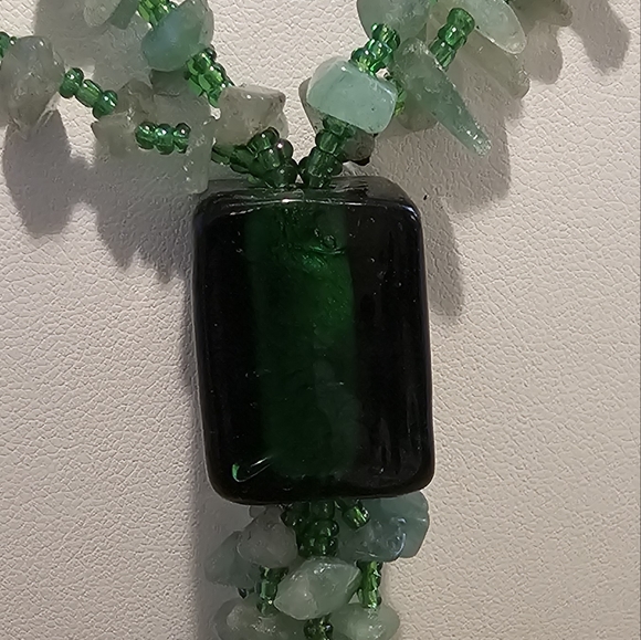 Chinese Natural Triple Strand Jadine/Aventurine Necklace&Andara Crystal Pendant. - Picture 5 of 9